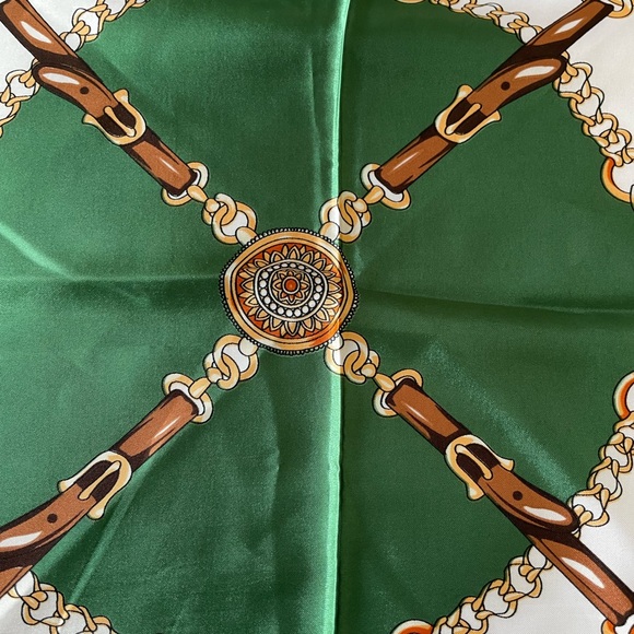 Square Scarf. - Picture 4 of 6